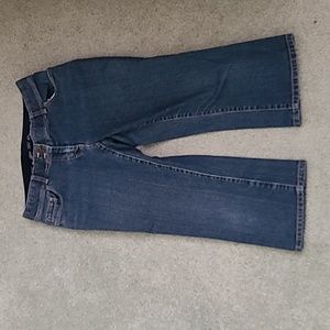 Women's denim capris